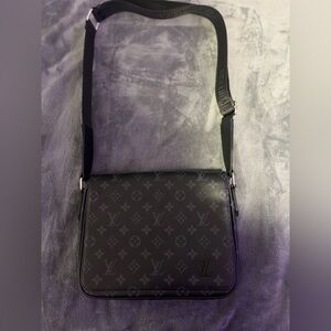Louis Vuitton Messenger Bag